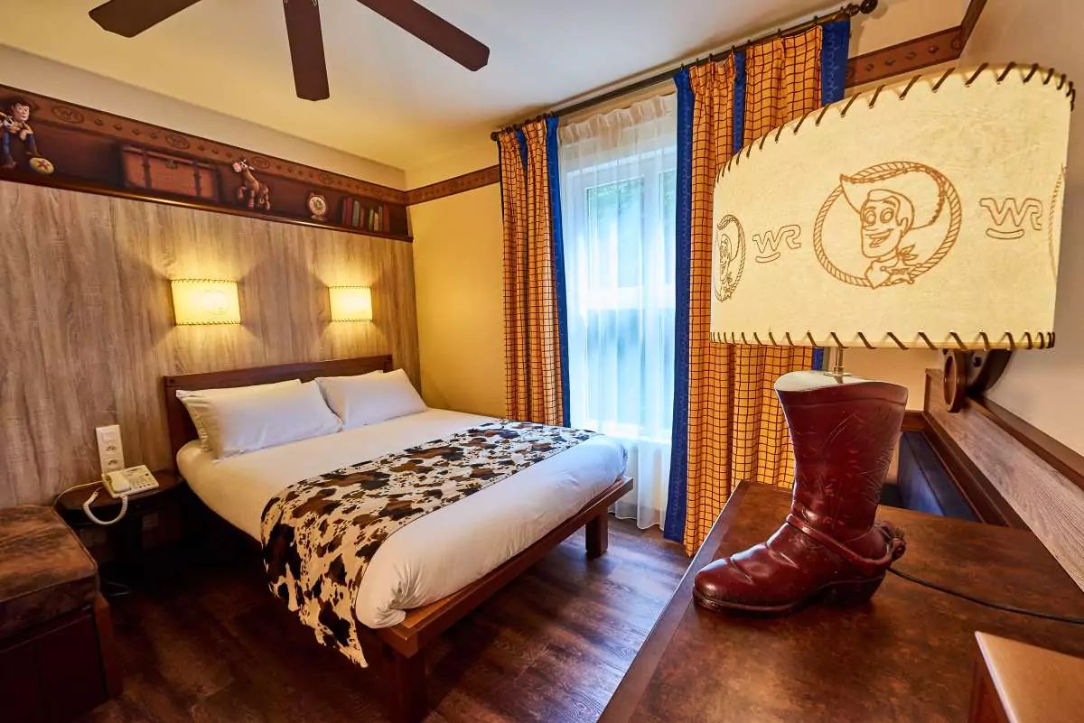 Zimmer im Hotel Cheyenne mit einem Doppelbett