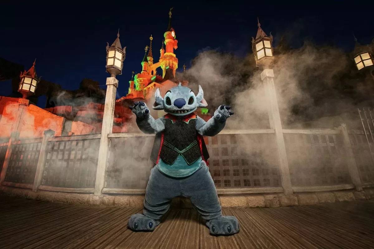 Halloween mit Stitch als Vampir
