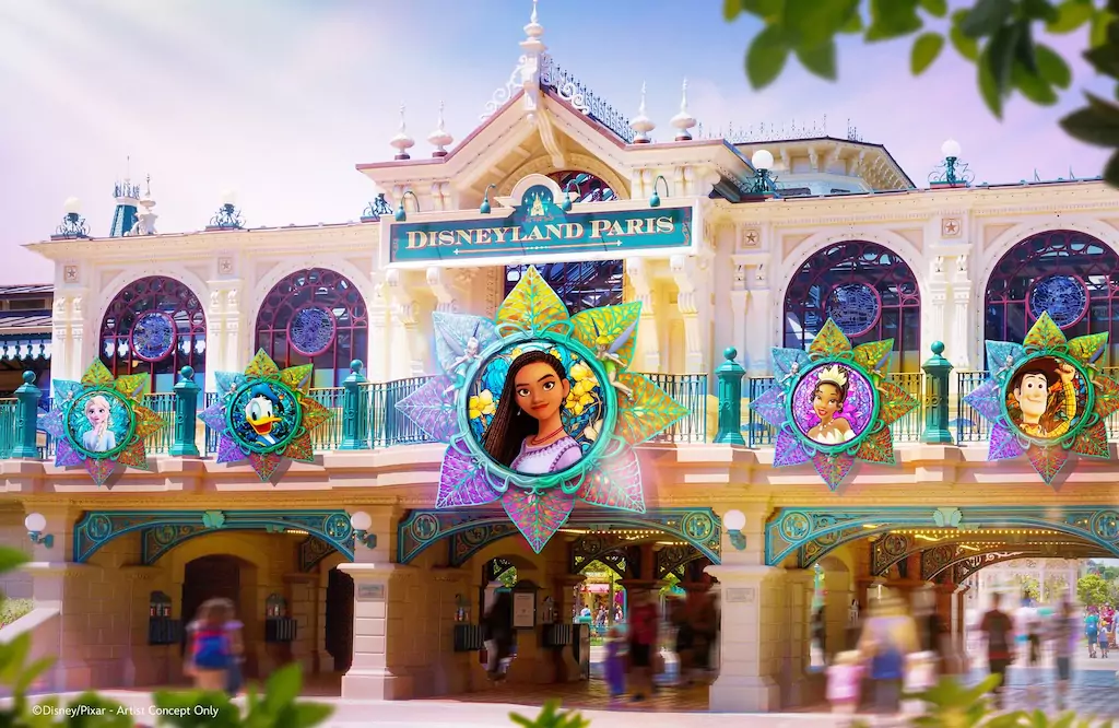 Dekorationen 2024 im Disneyland Paris