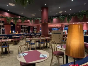 Grand Magic Hotel Disneyland Paris Restaurant