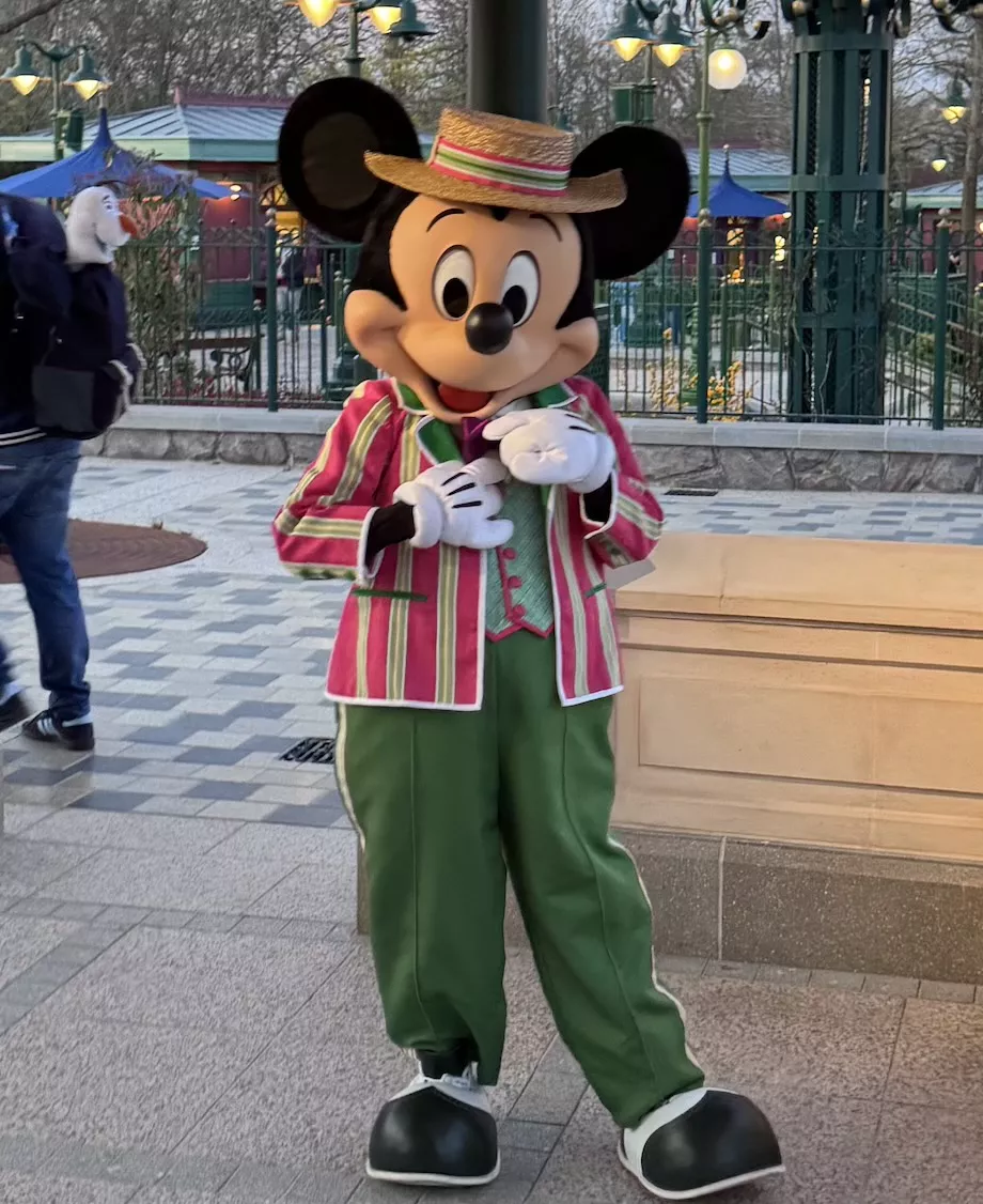Mickey Adventure Way